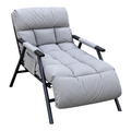 Silla reclinable y mecedora EASY STORE de color gris con estructura metálica y acolchado cómodo en un jardín.