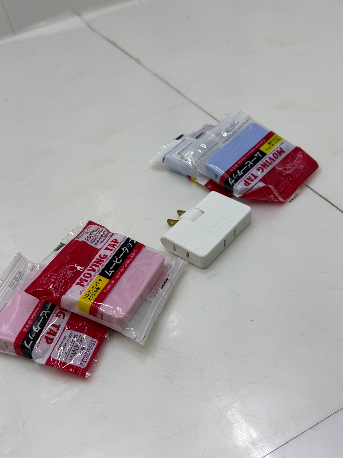 ADAPTADOR TRIPLE DE CORRIENTE