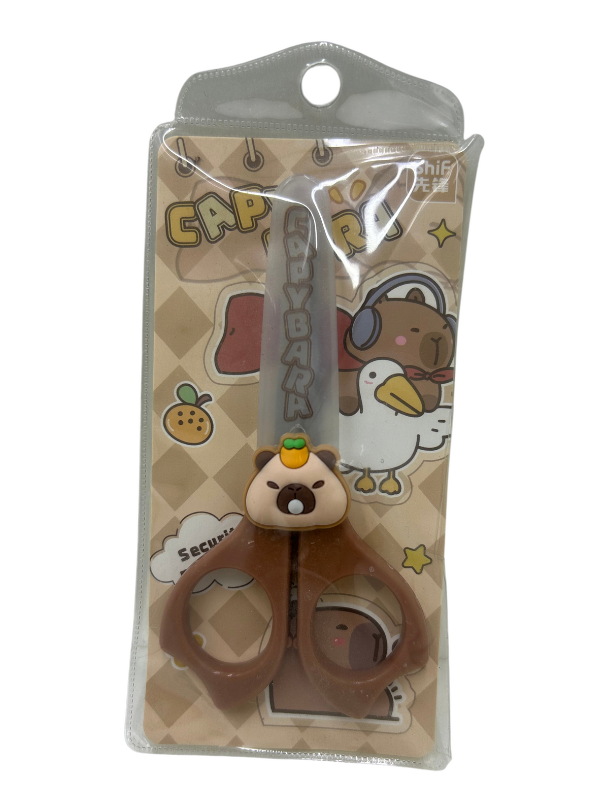 Tijeras escolares EASY STORE con diseño de capibara, mangos marrones y protector de hoja transparente.