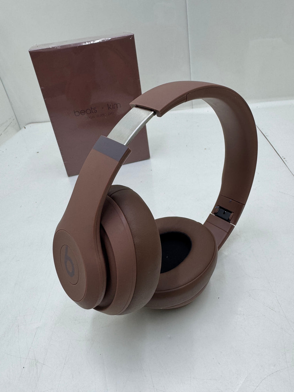 AUDIFONOS BEATS STUDIO PRO X KIM