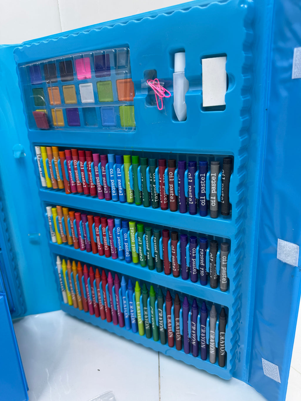 SET ARTÍSTICO 208pz