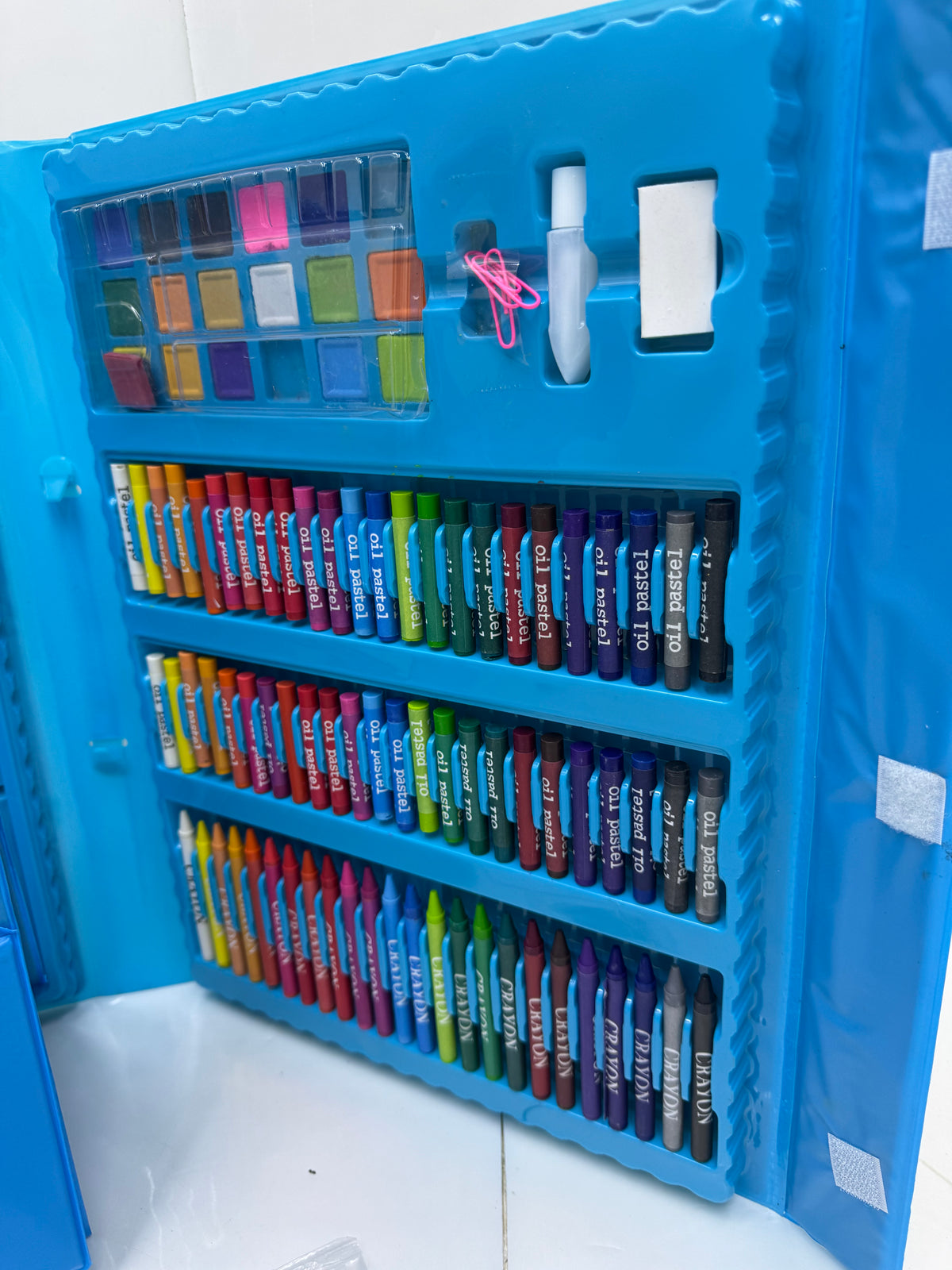 SET ARTÍSTICO 208pz
