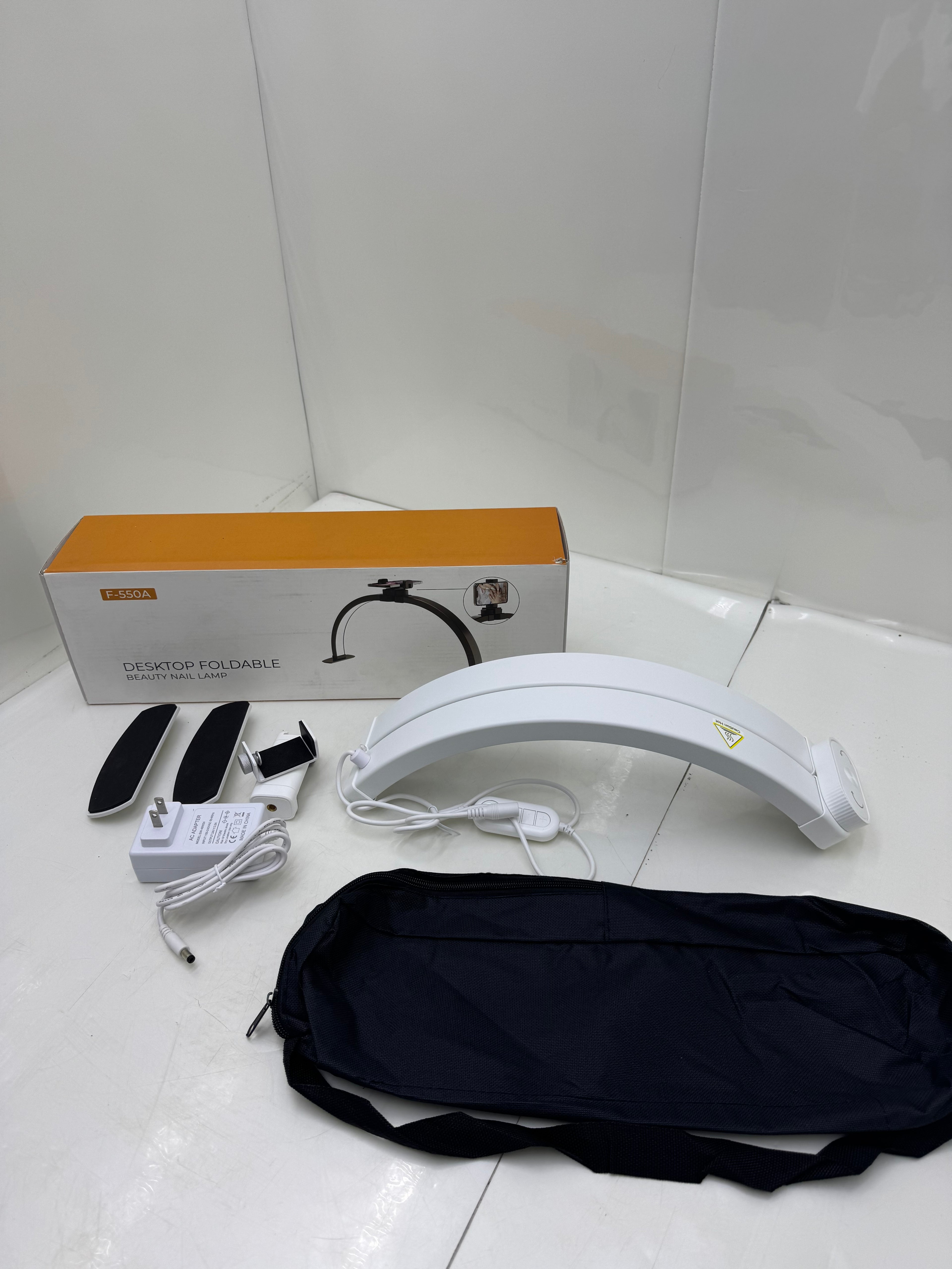LÁMPARA DE MEDIA LUNA PARA MESA