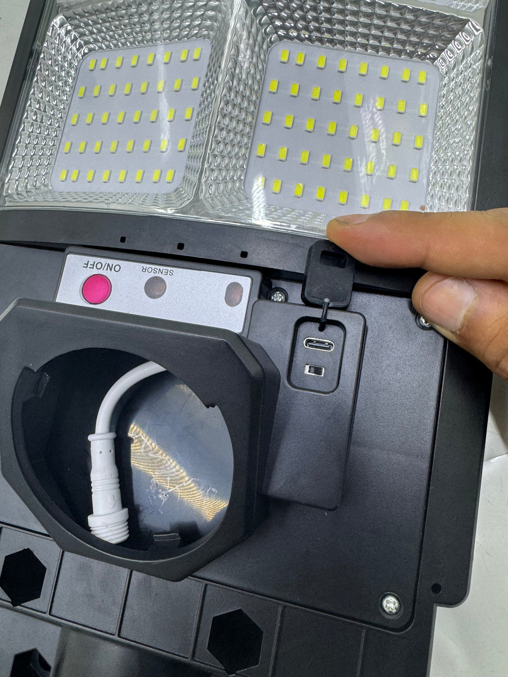 LÁMPARA SOLAR 300w CON CÁMARA