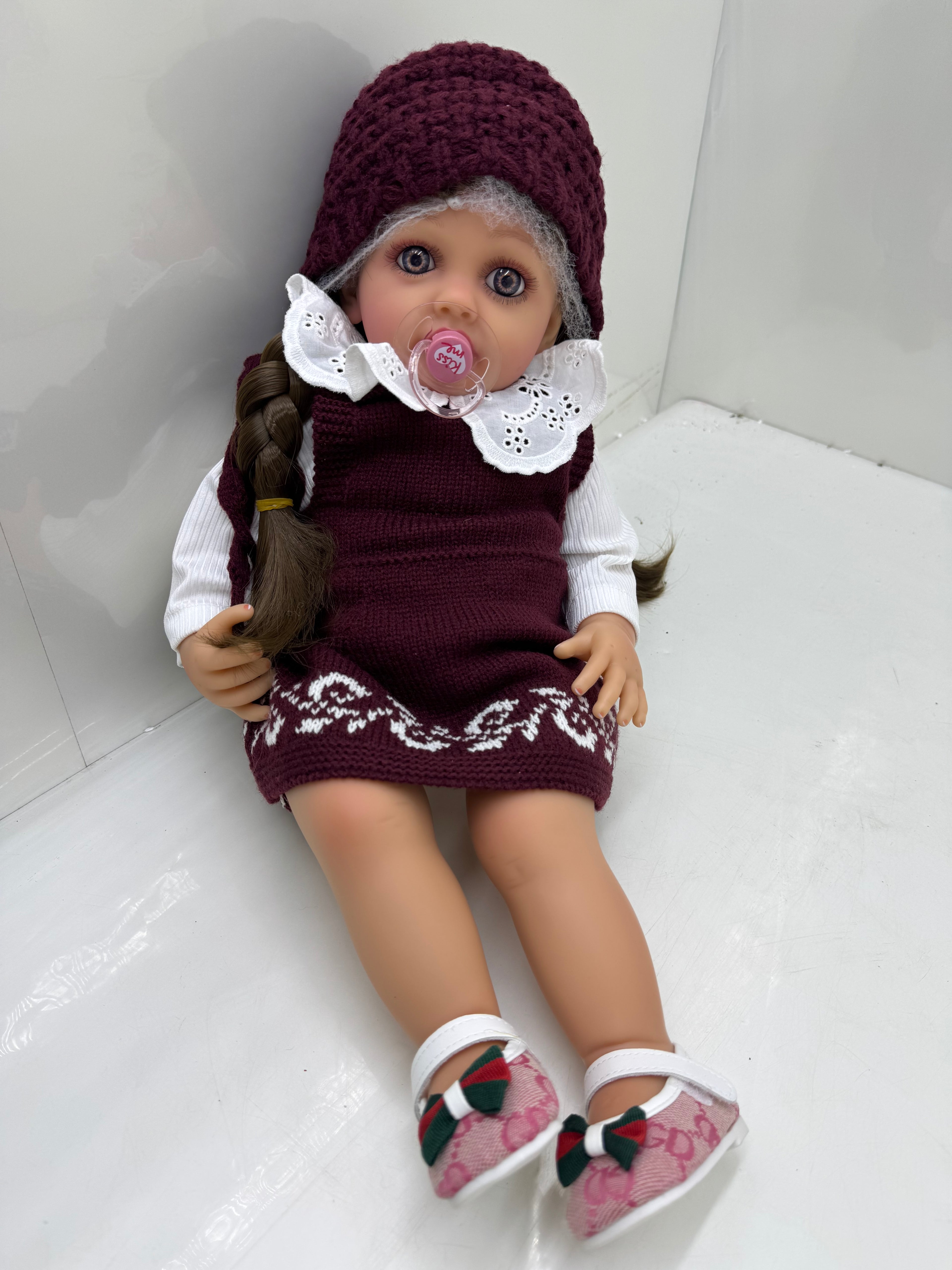 MUÑECAS CON ROPA CAMBIABLE