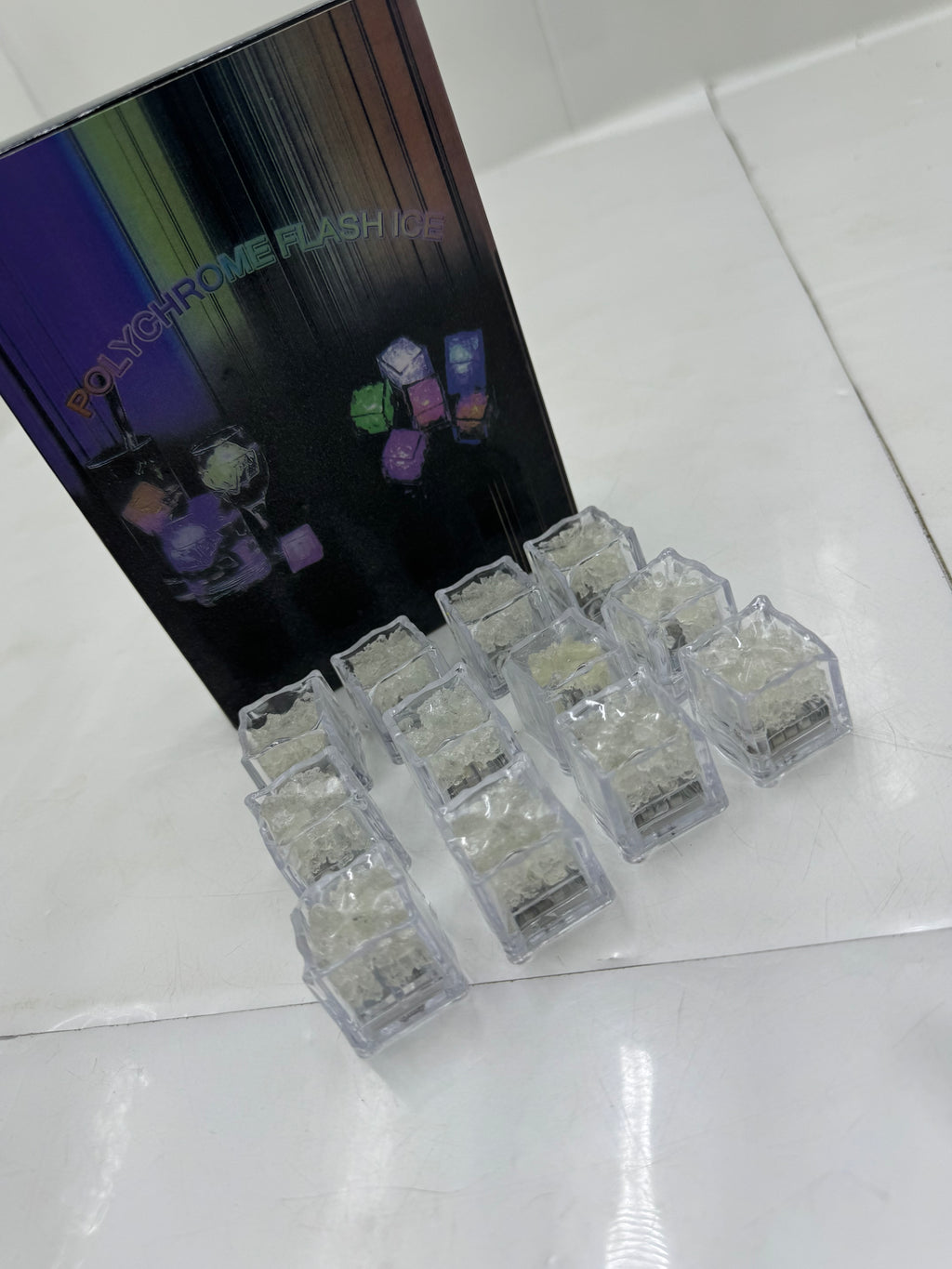 CUBO DE HIELO RGB 12PZ