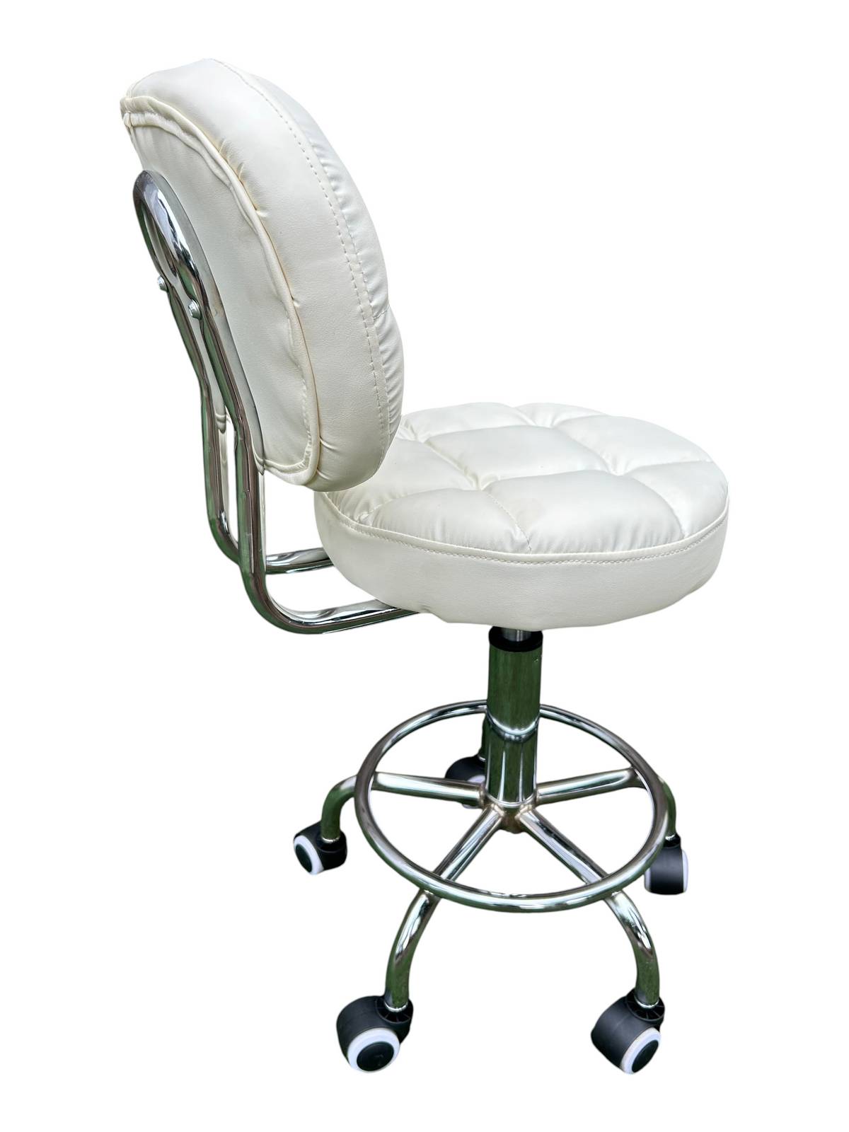 Silla giratoria EASY STORE blanca con respaldo acolchado, altura ajustable y base cromada con ruedas