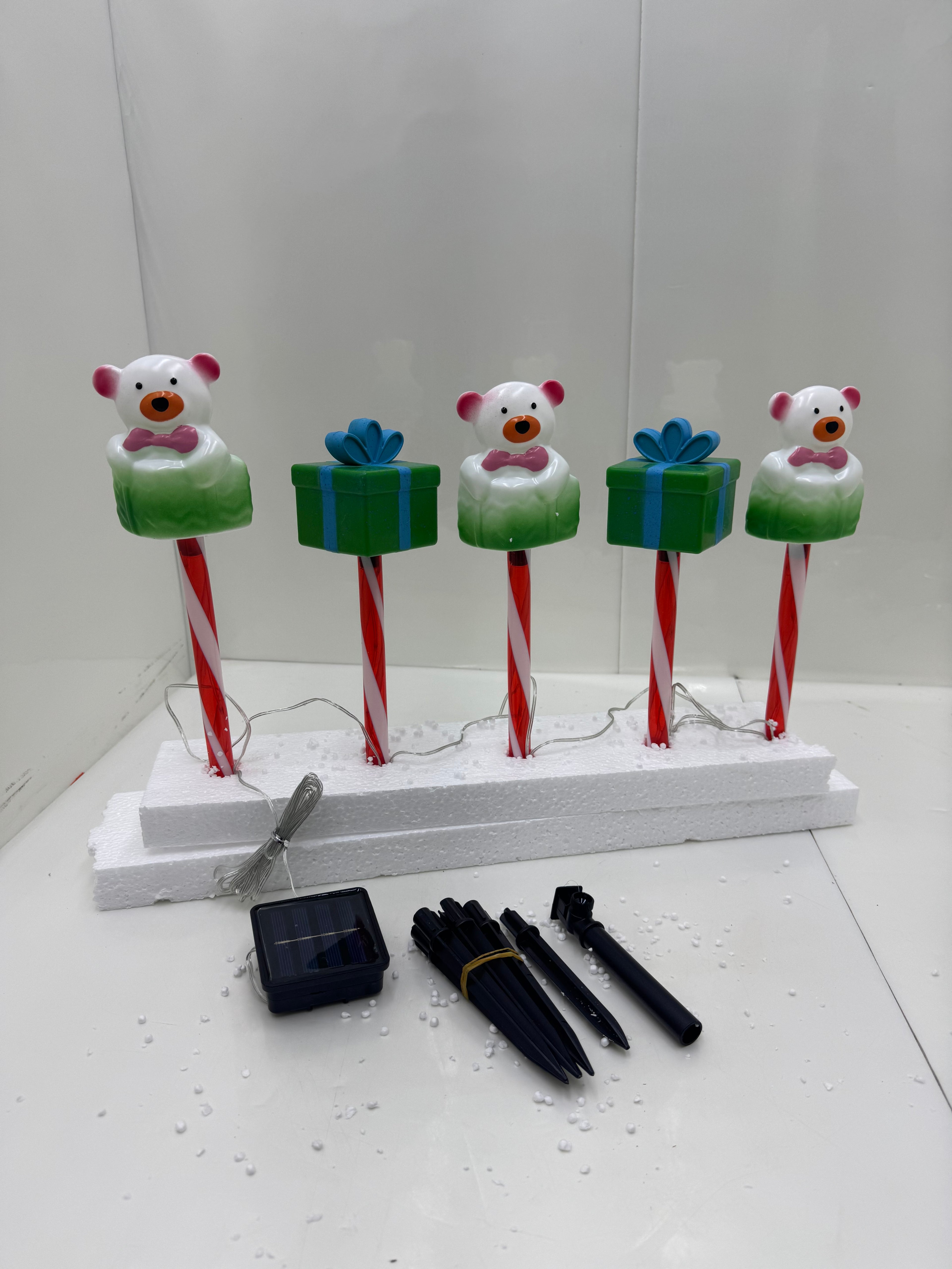ESTACA SOLARES DE OSO Y REGALOS NAVIDEÑOS