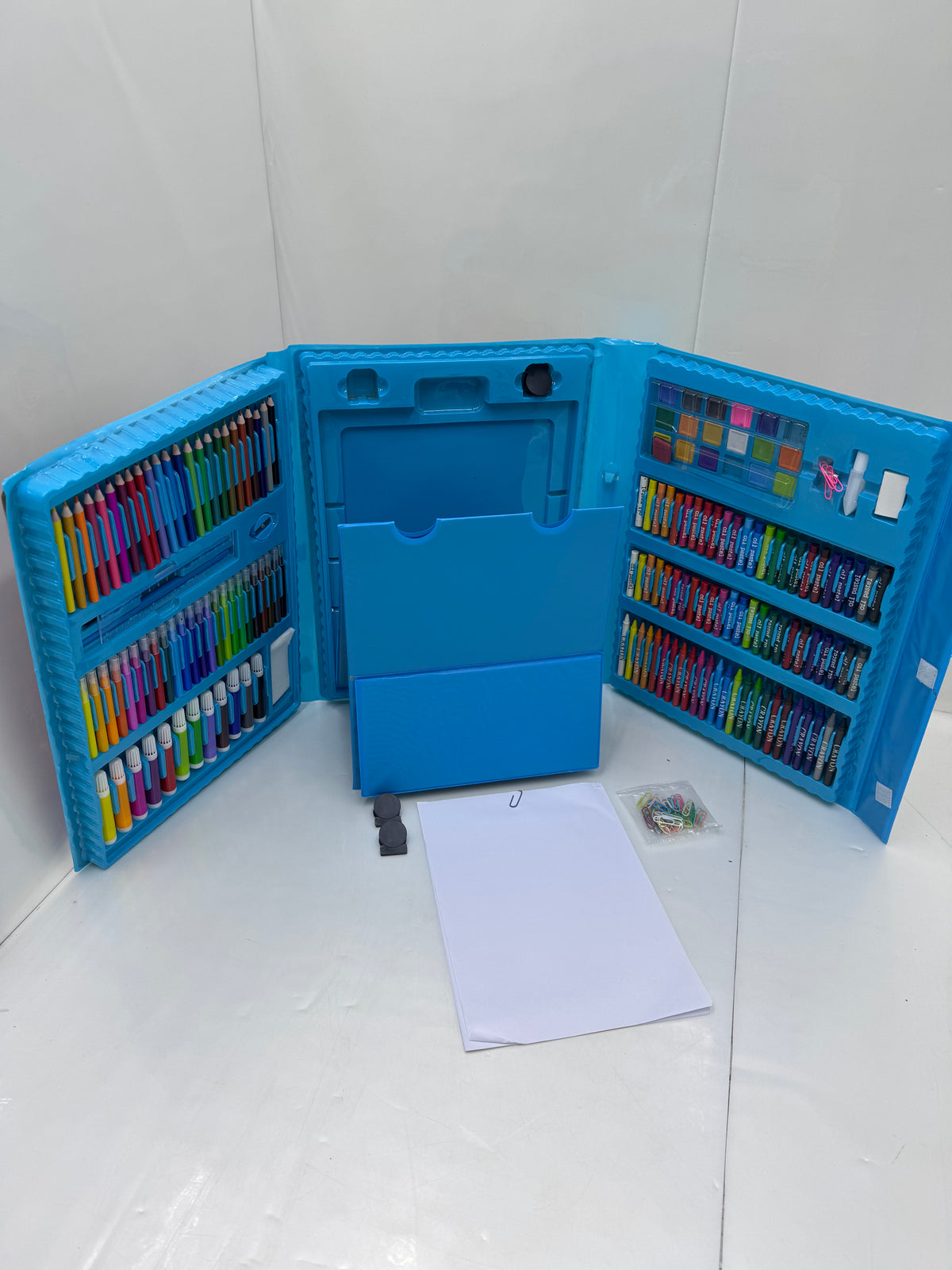 SET ARTÍSTICO 208pz