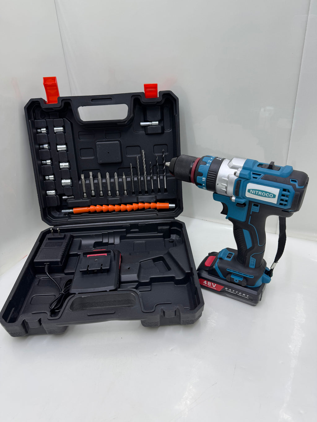 TALADRO PERCUTOR CON BROCAS SF269