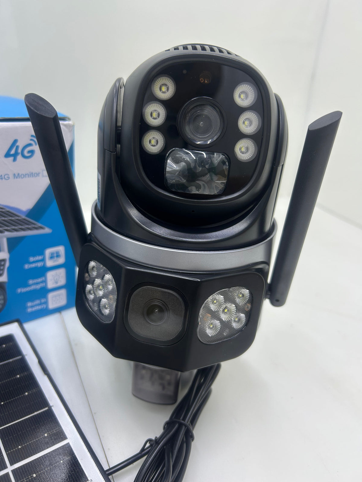 CÁMARA SOLAR CON CHIP 4G DOBLE LENTE