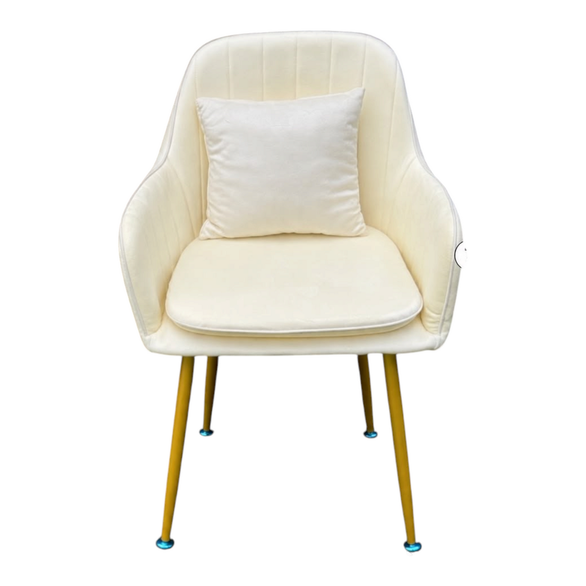 Silla moderna EASY STORE color blanco crema con respaldo curvo, asiento acolchado, cojín y patas metálicas doradas.